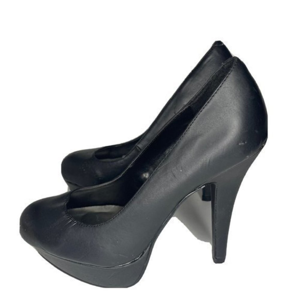 G by Guess Women's Black Closed Toe Pump High Heel With Detail Sz 6M